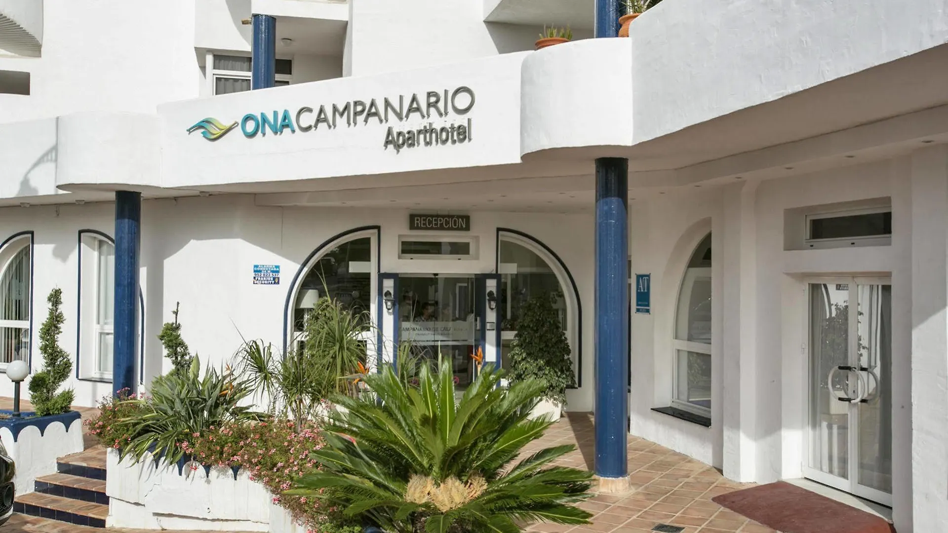 ***  アパートホテル ワン カンパナリオ Sitio de Calahonda スペイン